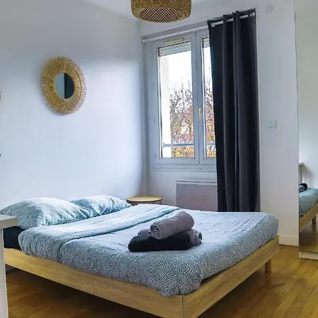 Le Nid Dore Apartment