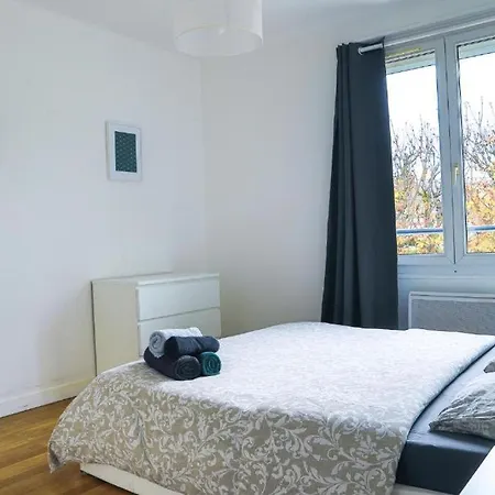 Le Nid Dore Apartment *